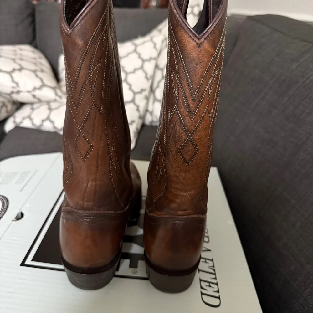 Brown Leather Western Boots - Picture 3 of 10